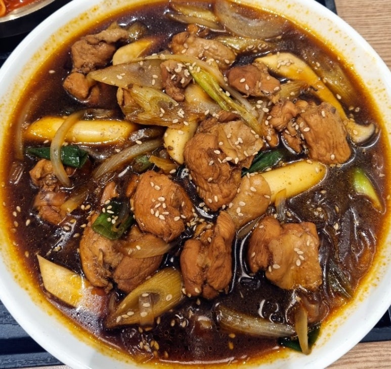 시월찜닭 이미지