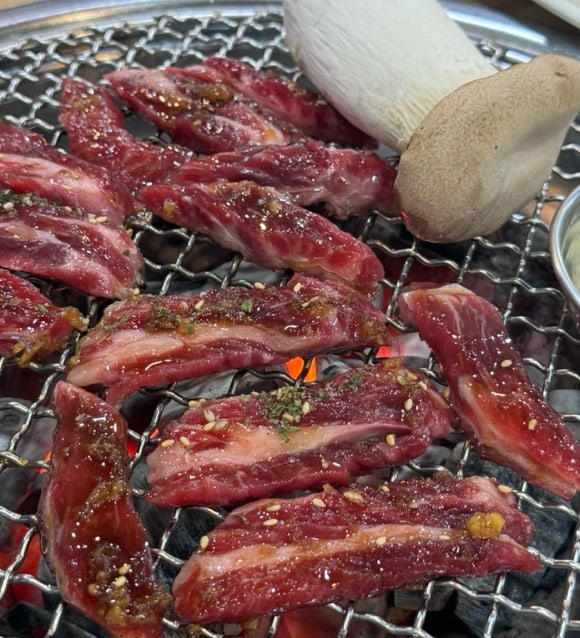 석이횟집 이미지