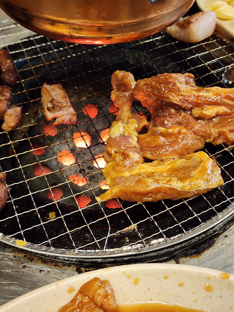 불타는돼지 이미지