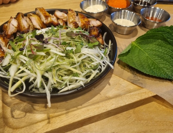 누구나홀반한닭 이미지