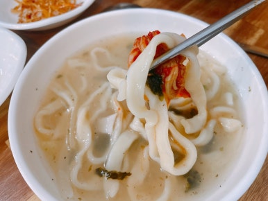 금손팥칼국수 이미지