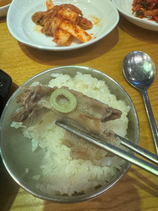 형과아우황칠누룽지삼계탕 이미지