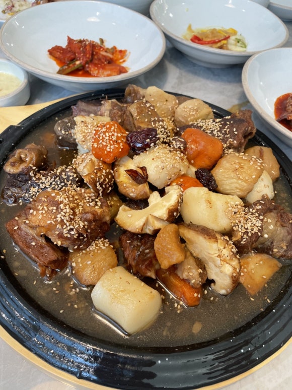 바닷들소담한정식 이미지