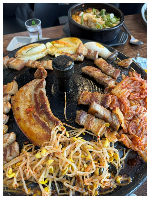솥뚜껑삼겹살 이미지