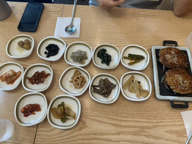 두부품은 떡갈비 이미지