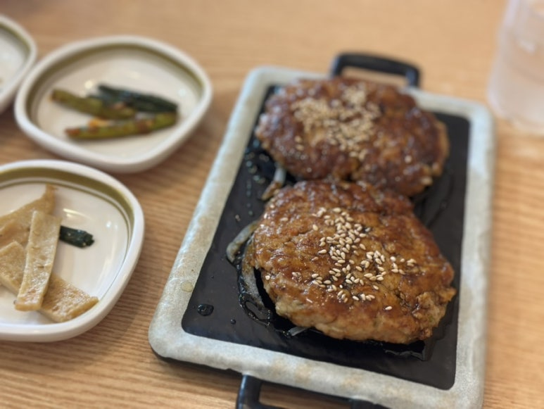 두부품은 떡갈비 이미지