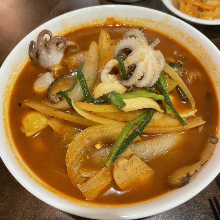 윤윤차이나 이미지