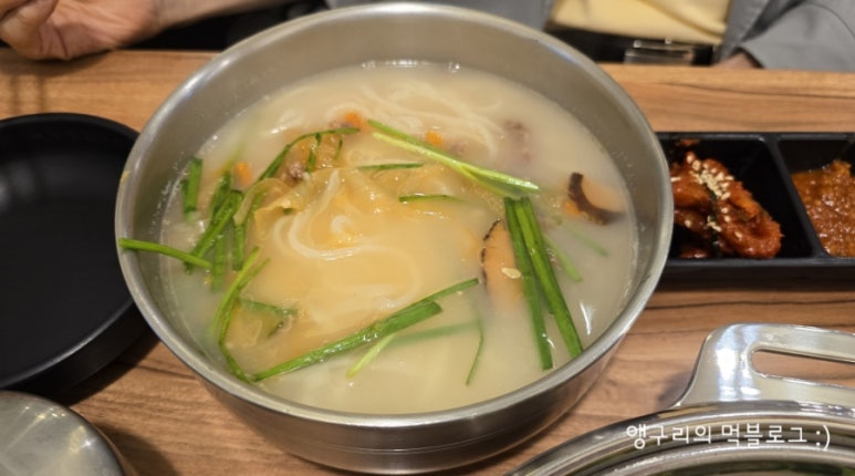 명동칼국수(안양엔터식스점) 이미지