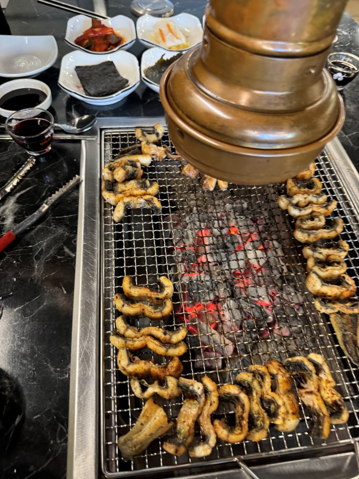 산꼼장어민물장어 이미지