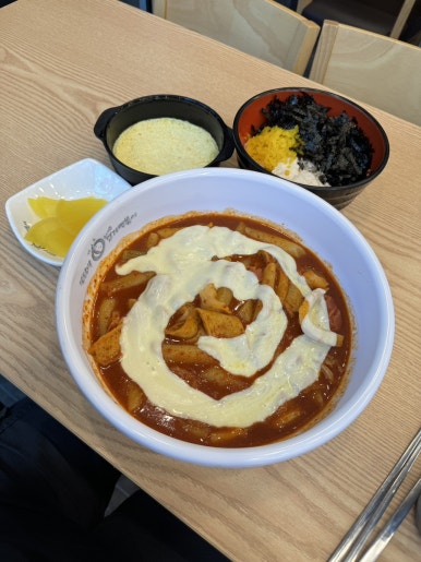 불닭발동대문엽기떡볶이 이미지