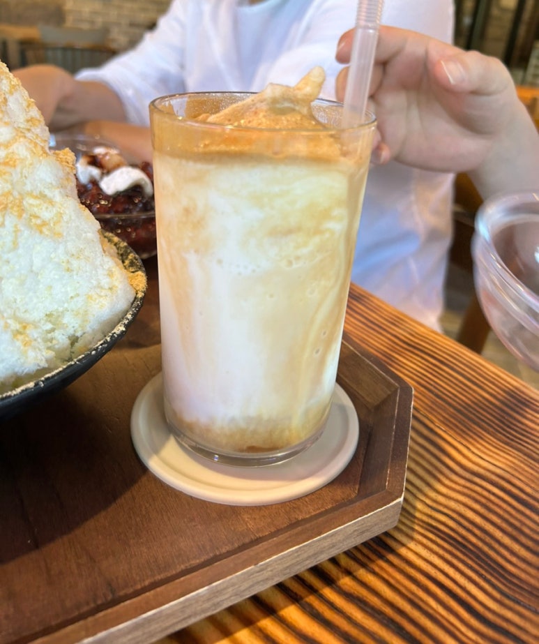 카페드몰른 이미지