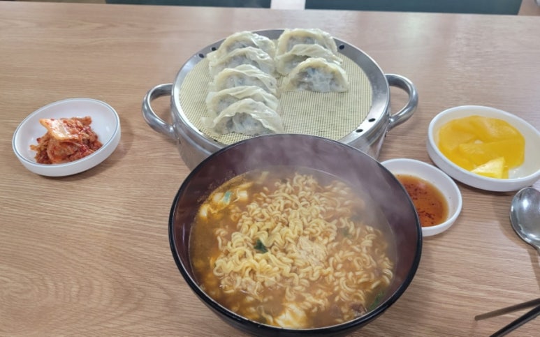 도깨비왕만두 이미지