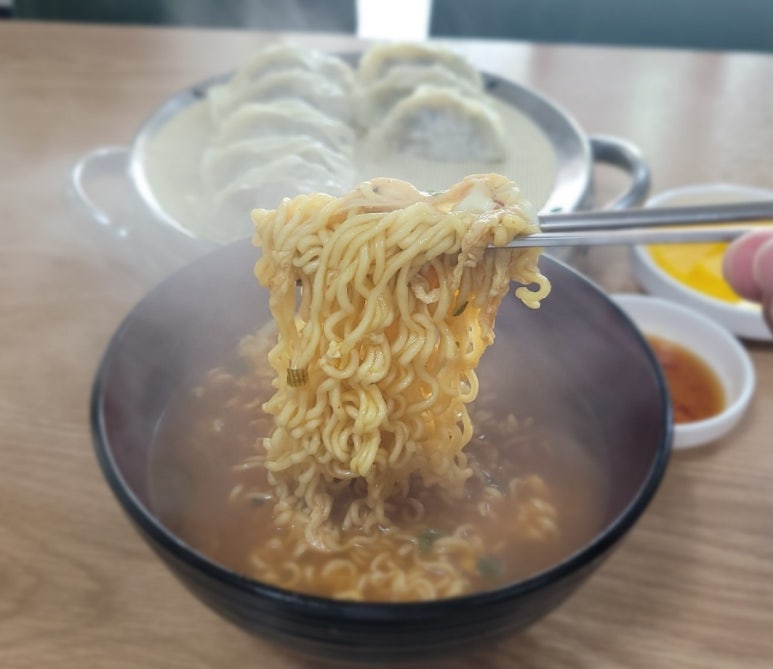 도깨비왕만두 이미지