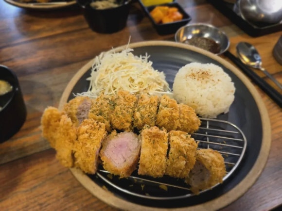 양지리돈카츠 이미지
