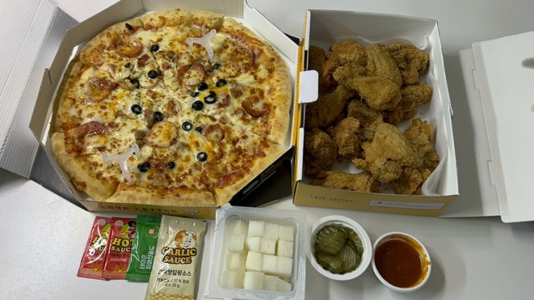 피자와치킨의러브레터 이미지