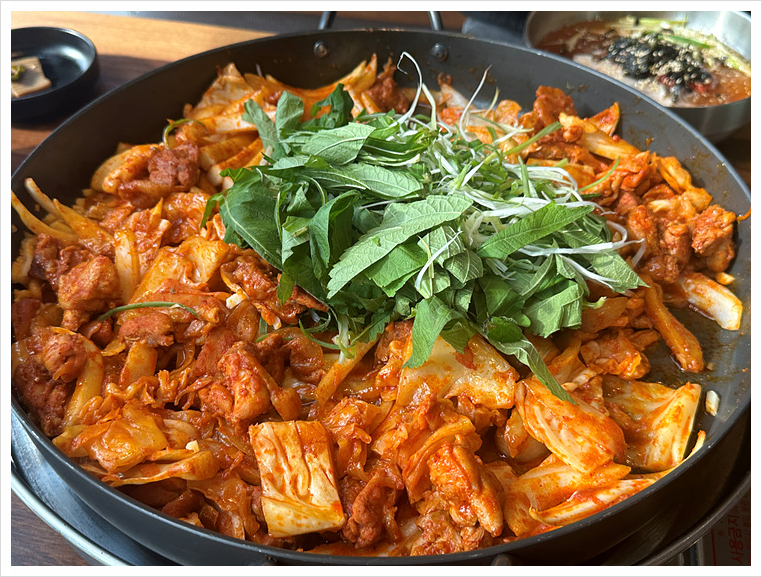 백년닭갈비 이미지