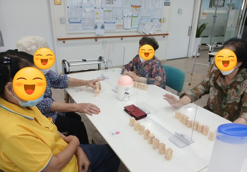 한국실버케어 이미지
