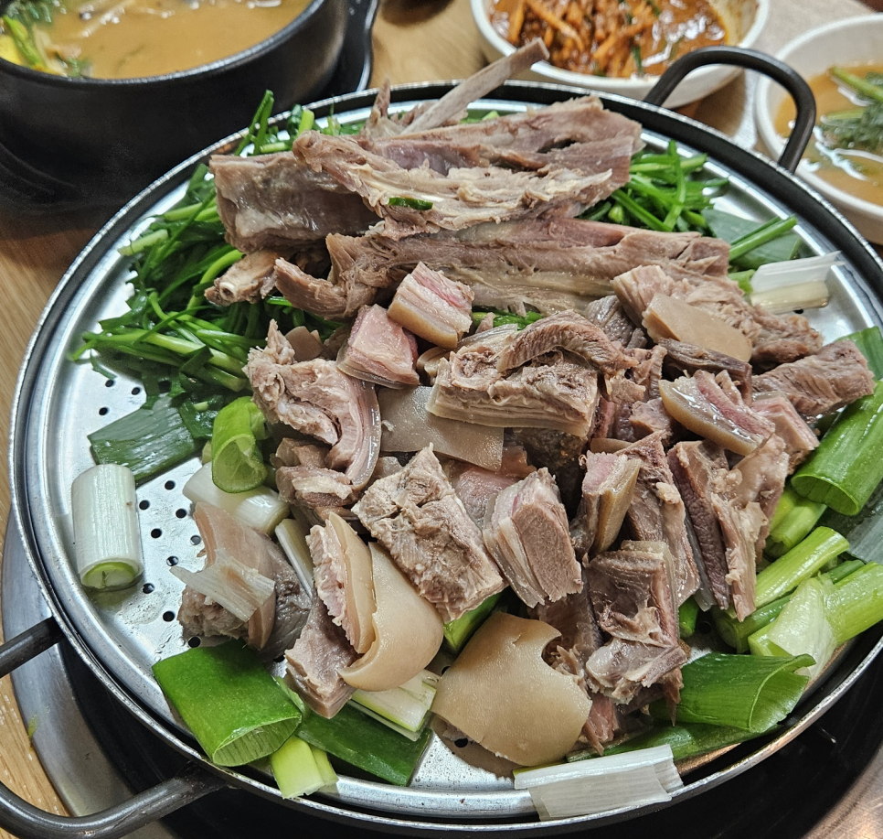 참고을흑염소 이미지