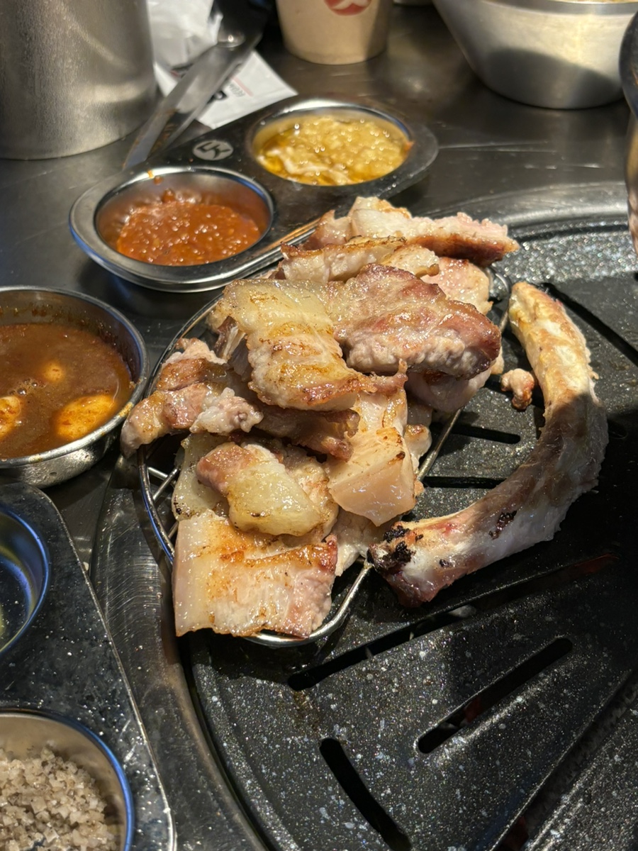 뒷골목돗갈비계산 이미지