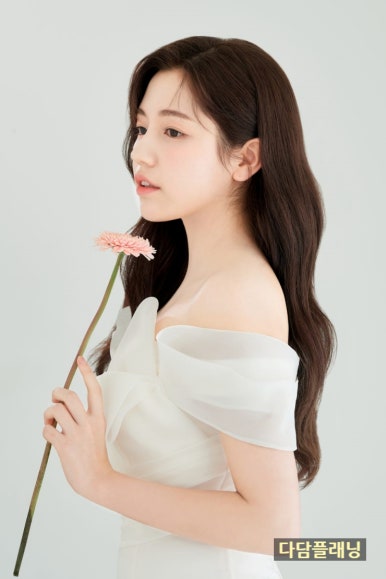러비헤어메이크업 이미지