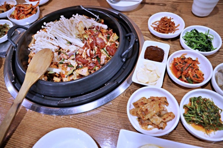 오리랑돼지랑 이미지