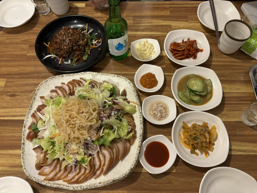 인월이네족발 이미지