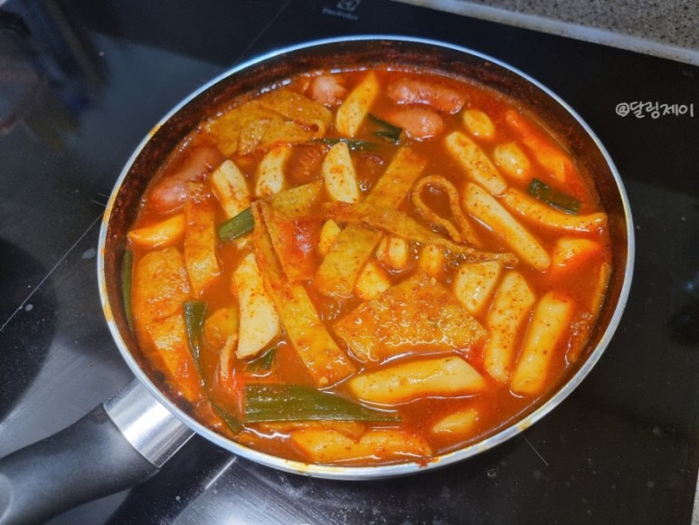 황금떡볶이 이미지