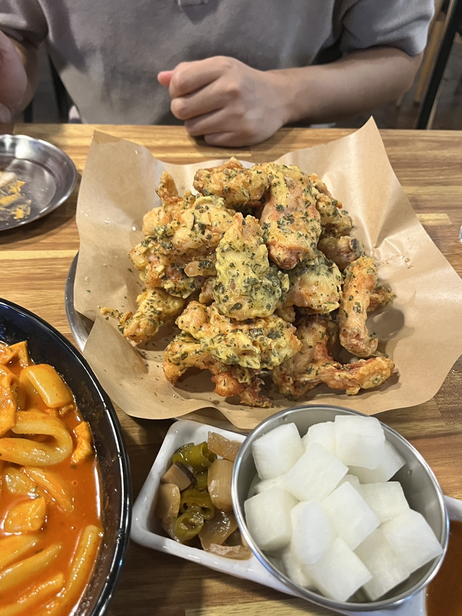 토닥토닥 치킨 이미지