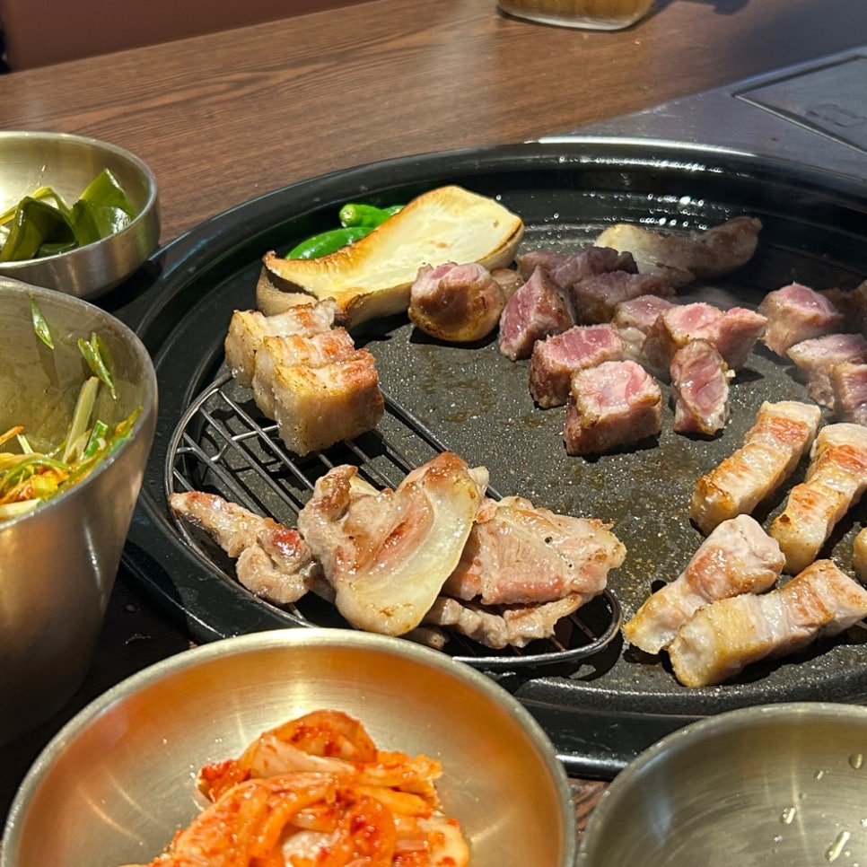 쿰고깃집 이미지