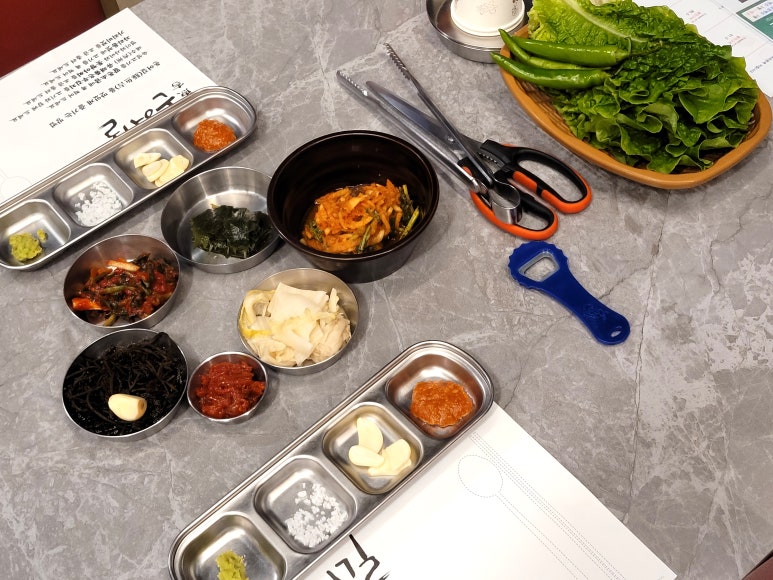 춤추는돼지 이미지