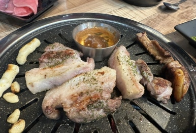 시장숯불뒷고기 이미지