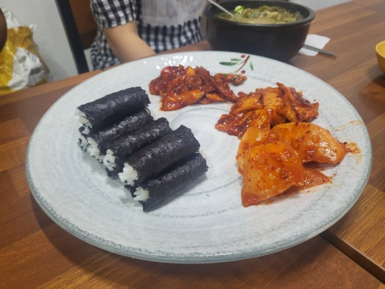 이대충무할매김밥 이미지