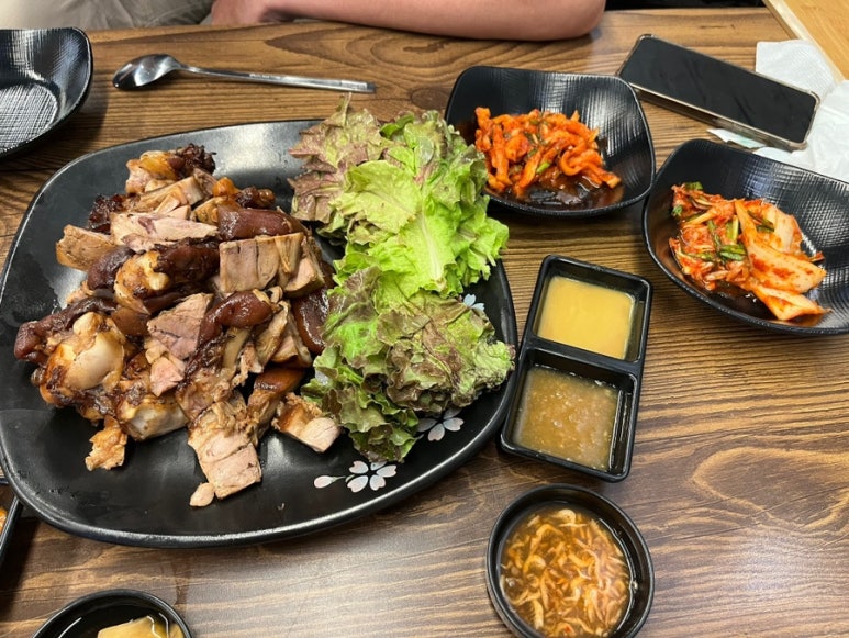 서연족발 이미지