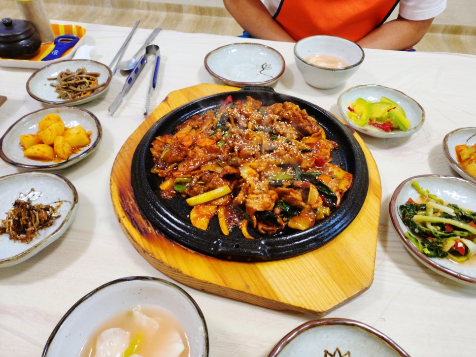 제육고집 이미지