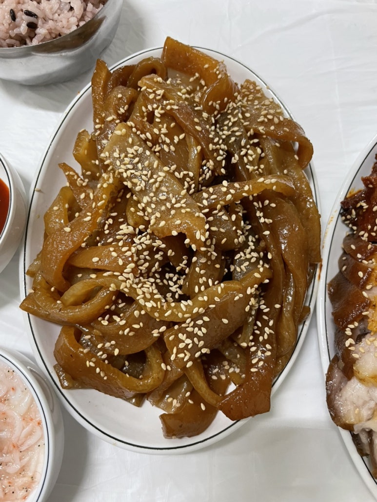 일진왕족발 이미지