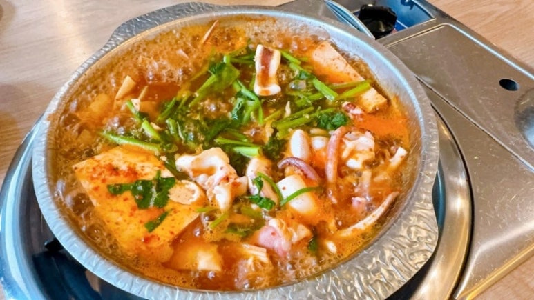 대청얼큰오징어찌개 이미지