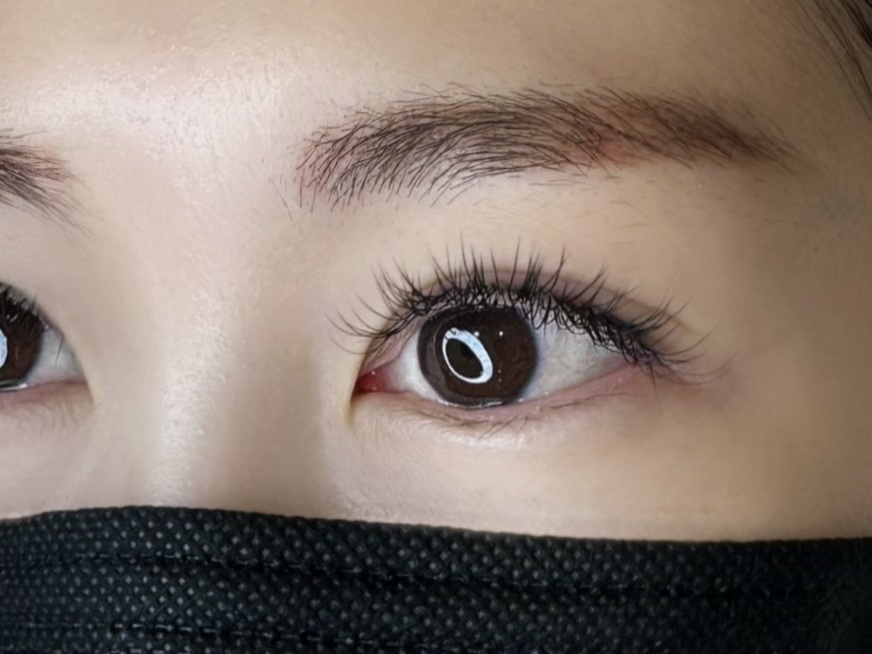 라라모어네일앤뷰티 이미지