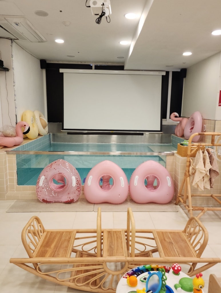 달리퐁카페 이미지