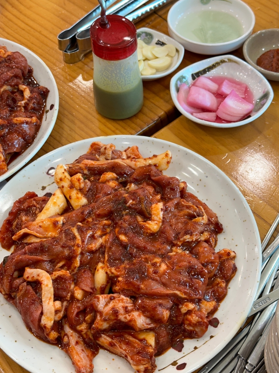 퇴골오리숯불구이 이미지