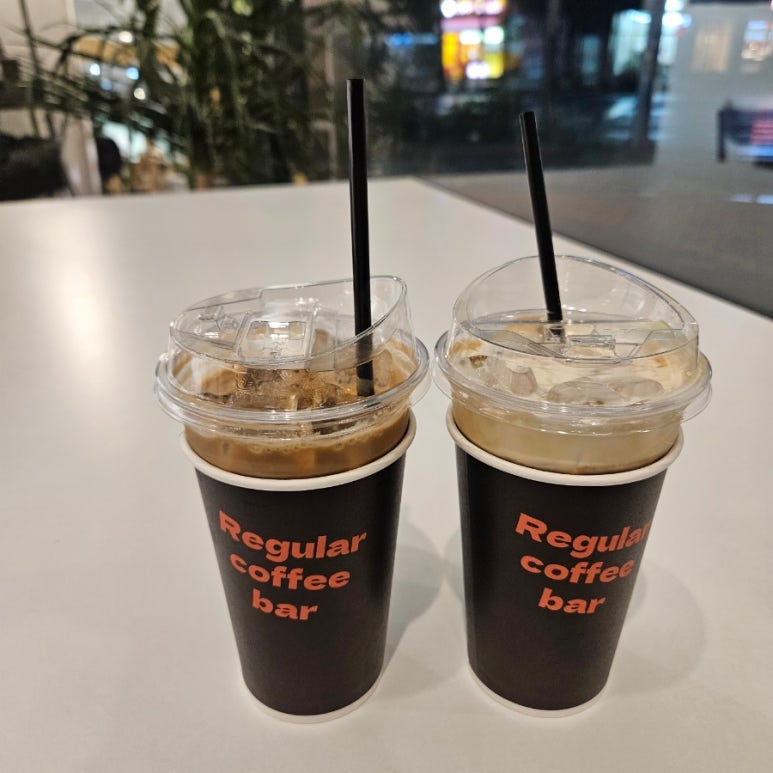 레귤러커피바 이미지