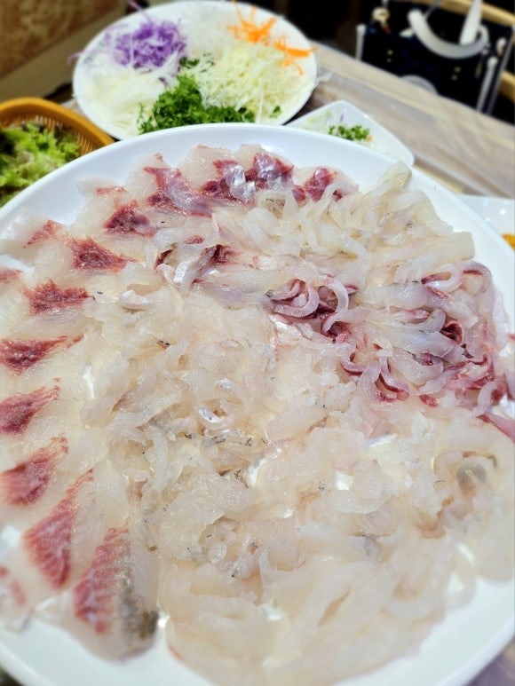 흰고래참가자미횟집 이미지