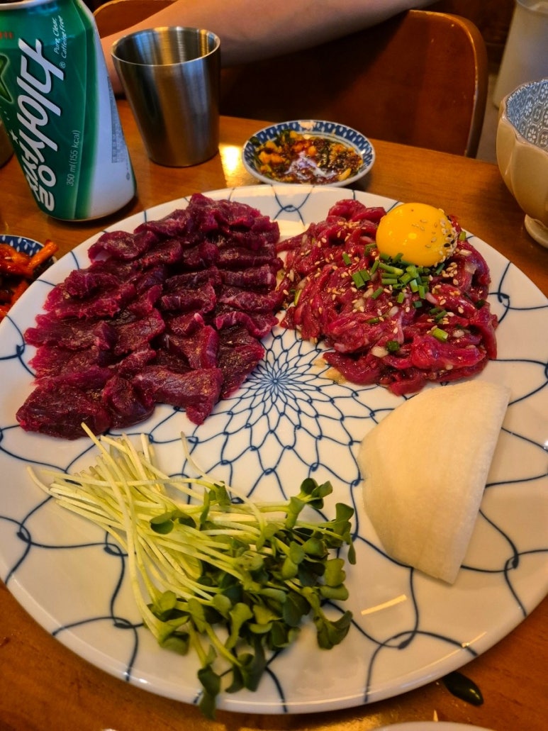 백석뭉티기 이미지