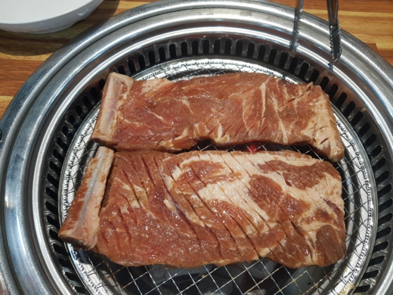 송죽잎 이미지