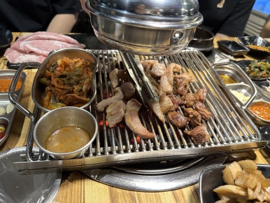 884숯불낭만돼지 이미지