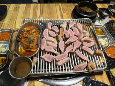 884숯불낭만돼지 이미지