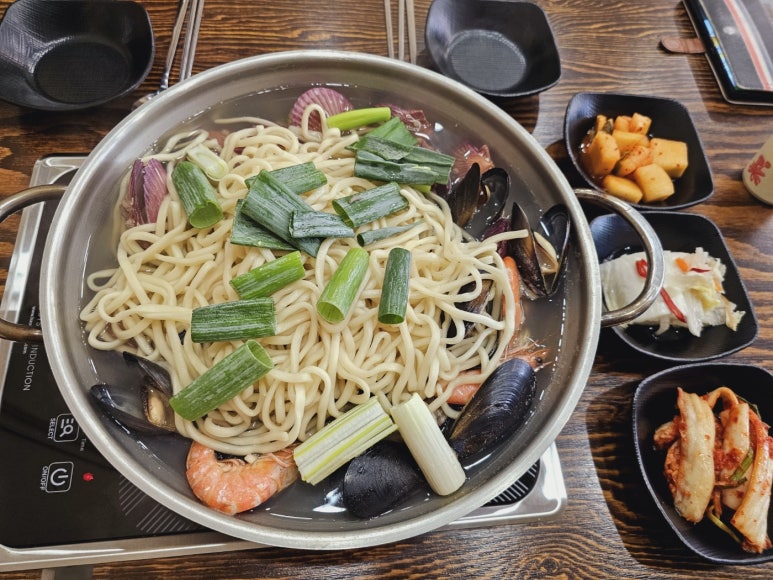 섬집칼국수아구불고기 이미지