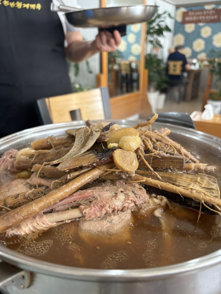 청수한방횡계백숙 이미지