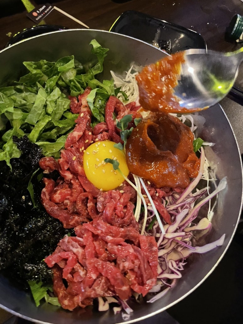 육회 밤바다 이미지