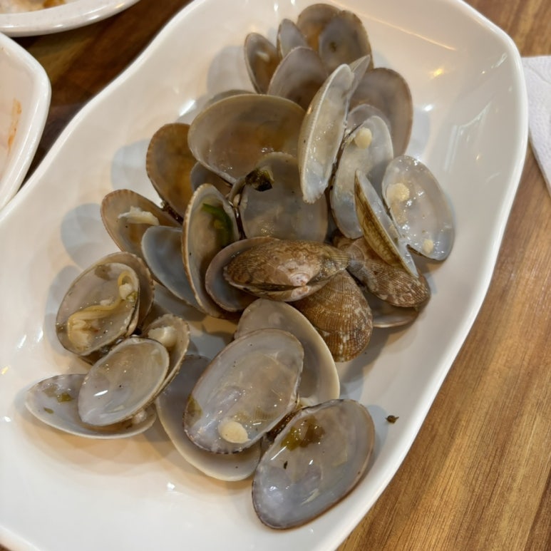 금손팥칼국수 이미지