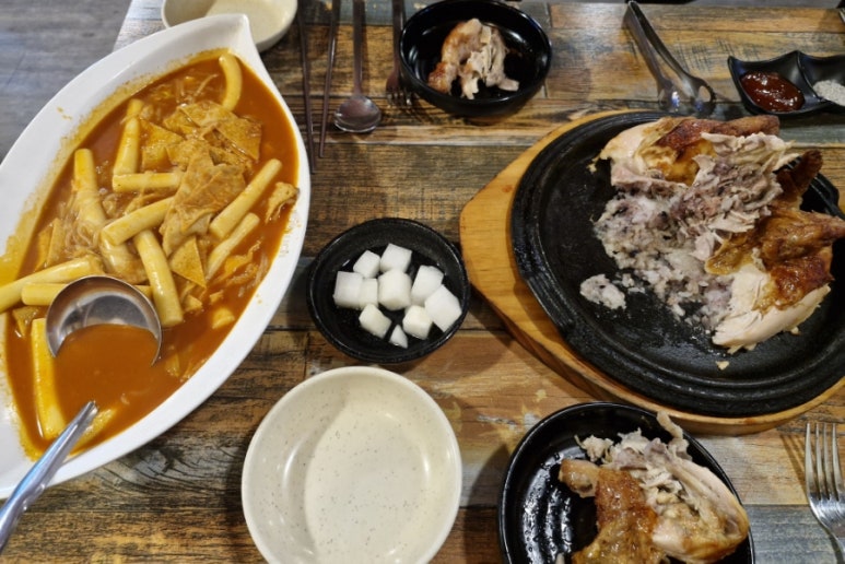 궁떡이땡기닭 이미지